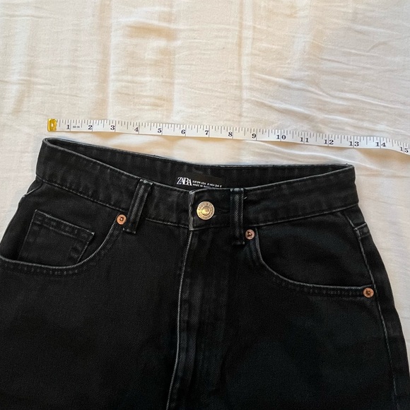 Zara women’s denim shorts US 2 - Picture 4 of 5